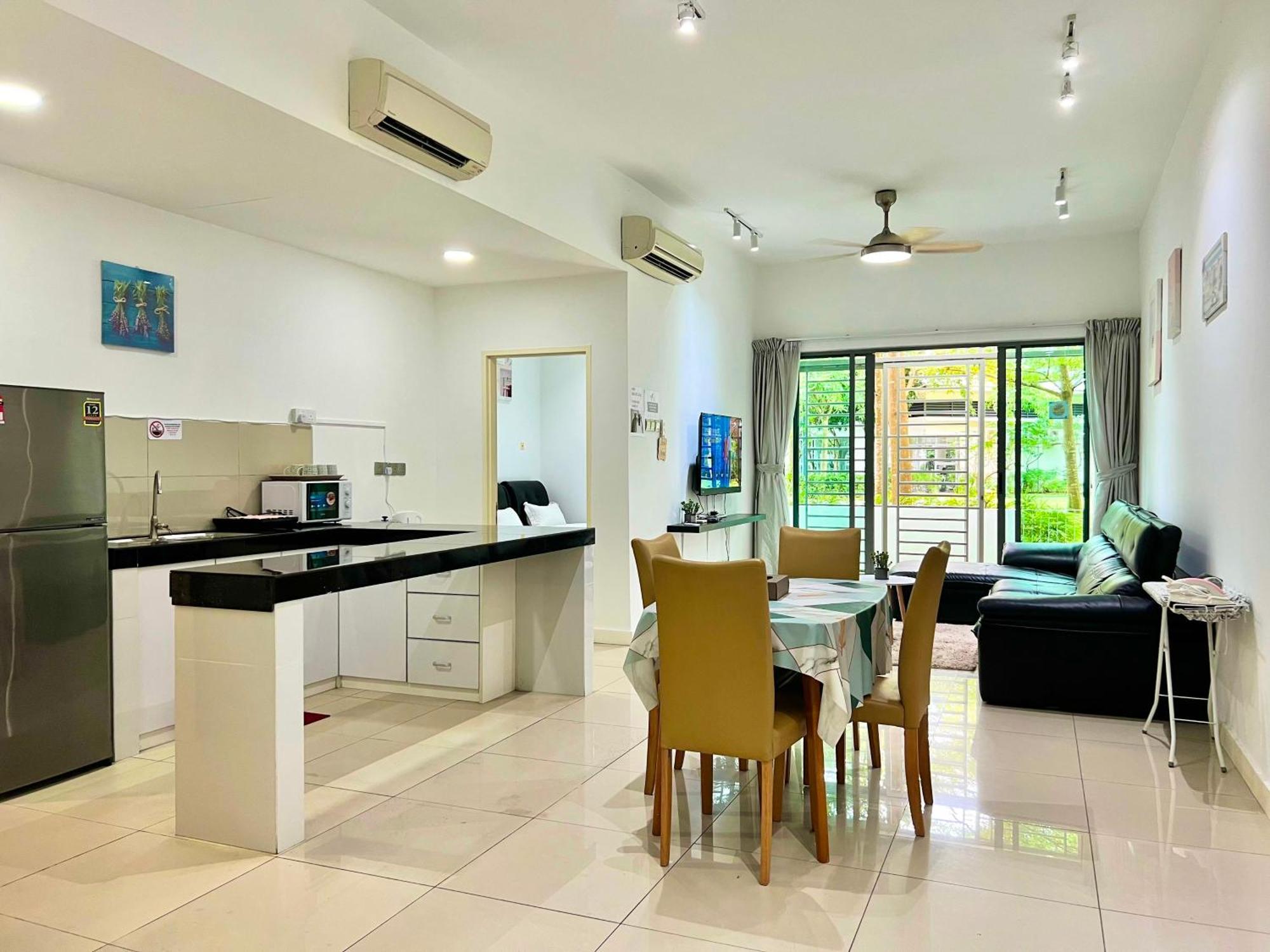 Capital O 90987 The Loft Residences Homestay @ Imago Shopping Mall 2 Kampong Sembulan Dış mekan fotoğraf